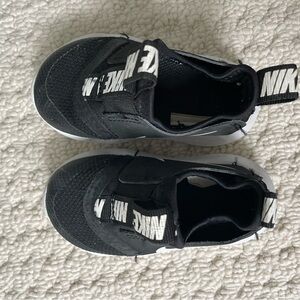 Nike Black Slip-On Sneakers Casual Comfort